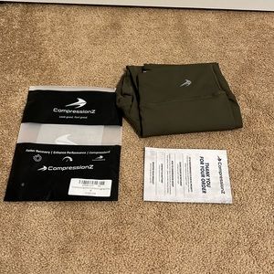 New CompressionZ women’s leggings Olive